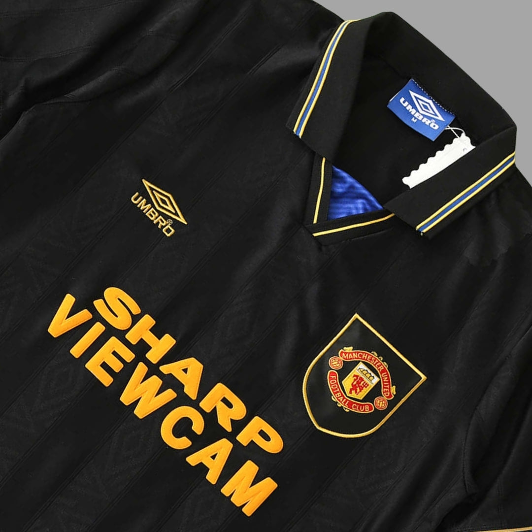 MNU Away 1993-94 Retro
