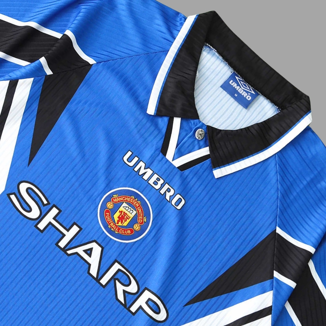 MNU Away 1996-97 Retro