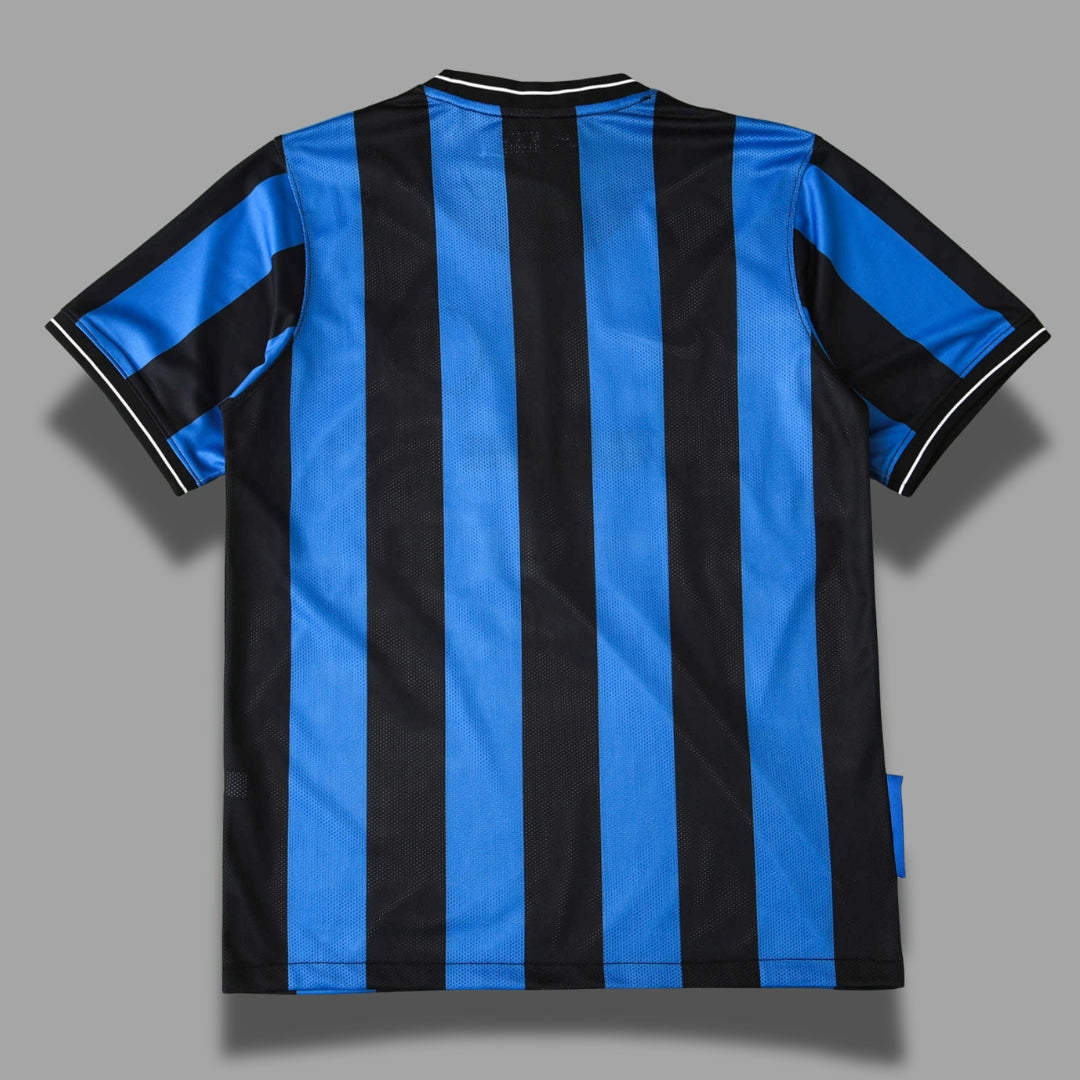 INT MIL Home 2009-10 Retro