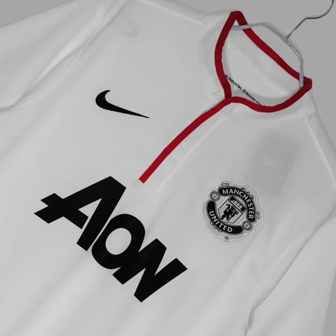 MNU Away 2013-14 Retro