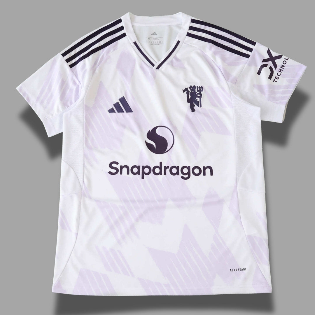 MNU Away 25-26 Fan Version