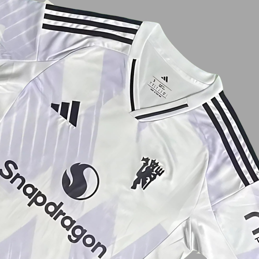 MNU Away 25-26 Fan Version